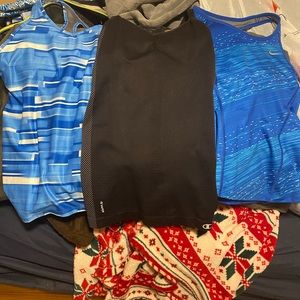 3 Extra Small Activewear Tank Tops